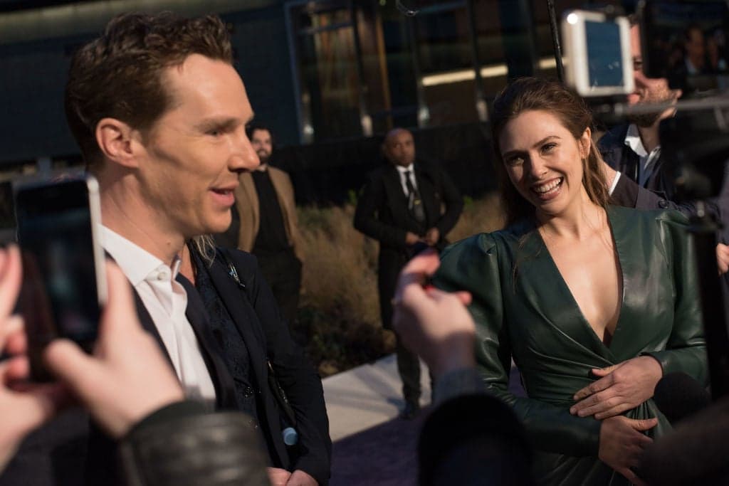 Elizabeth Olsen Stuns in Green Dress at Avengers: Infinity War Fan Event Elizabeth Olsen Stuns in Green Dress at Avengers: Infinity War Fan Event
