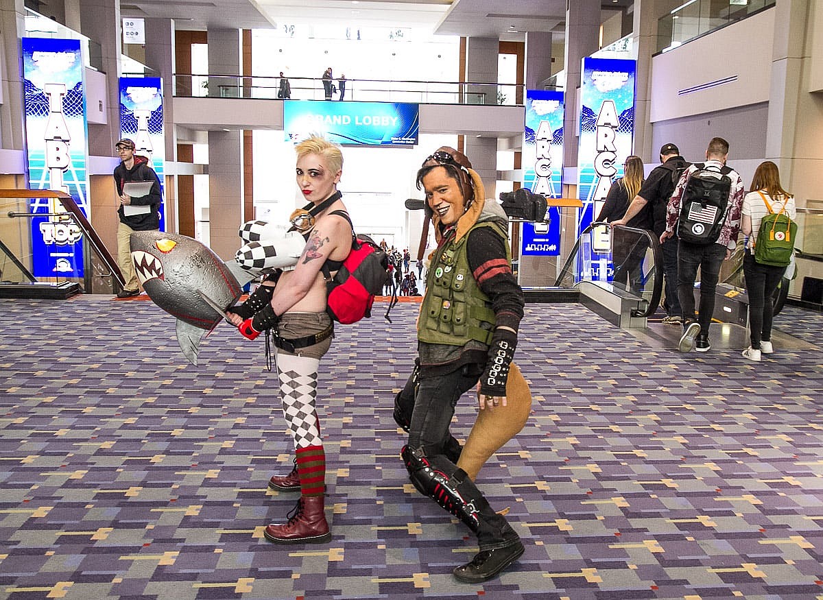 Tank-Girl and Booga