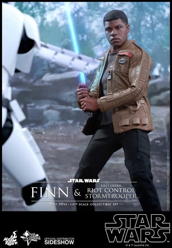 Hot Toys Finn and First Order Riot Control Stormtrooper