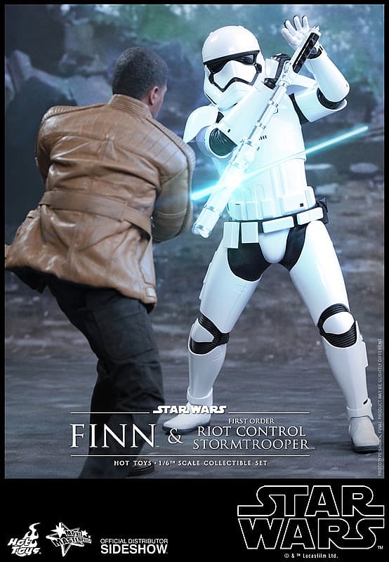 Hot Toys Finn and First Order Riot Control Stormtrooper