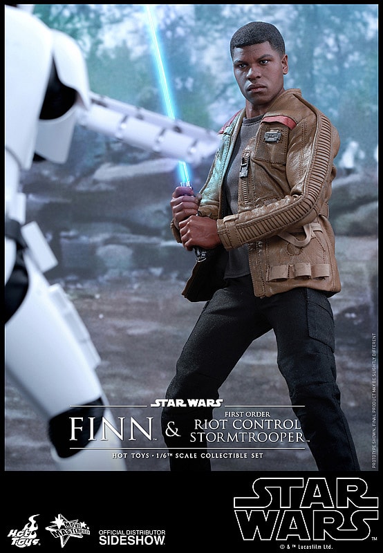 Hot Toys Finn and First Order Riot Control Stormtrooper
