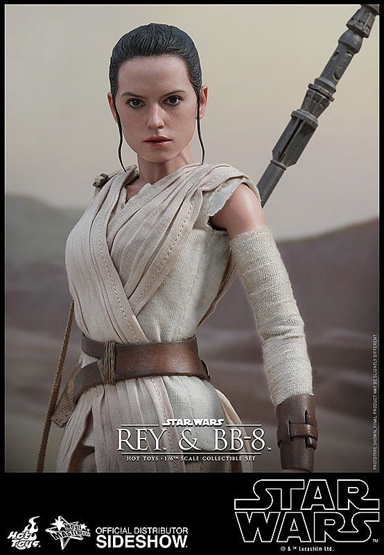 Rey and BB-8 Sixth Scale Figure Set by Hot Toys