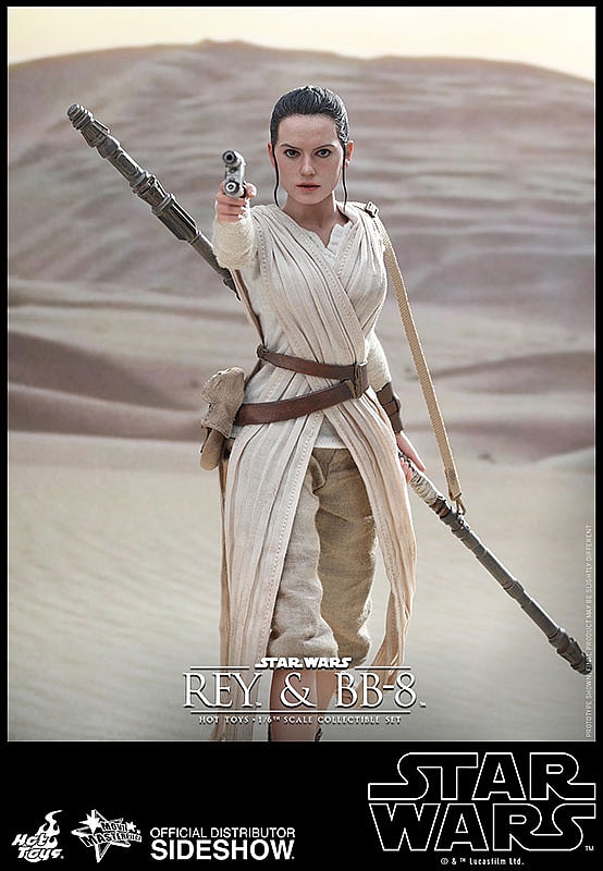 Rey and BB-8 Sixth Scale Figure Set by Hot Toys