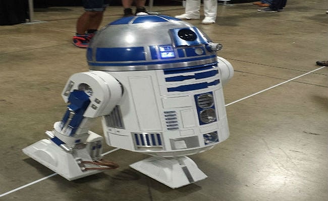 R2 Builders Club R2-D2 at AwesomeCon 2015 Washington D.C.