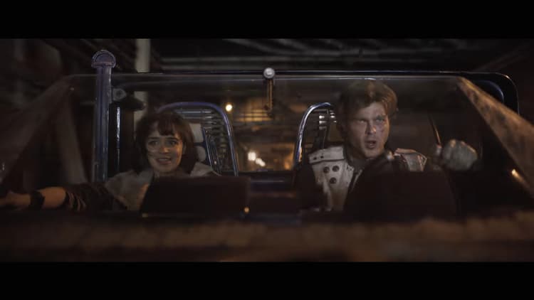 Emilia Clarke Alden Ehrenreich - Solo: A Star Wars Story