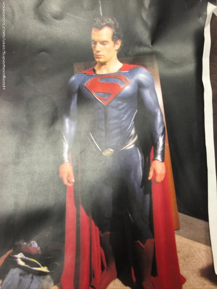 Real Black Superman Suit in 'Man Of Steel' Behind The Scenes 