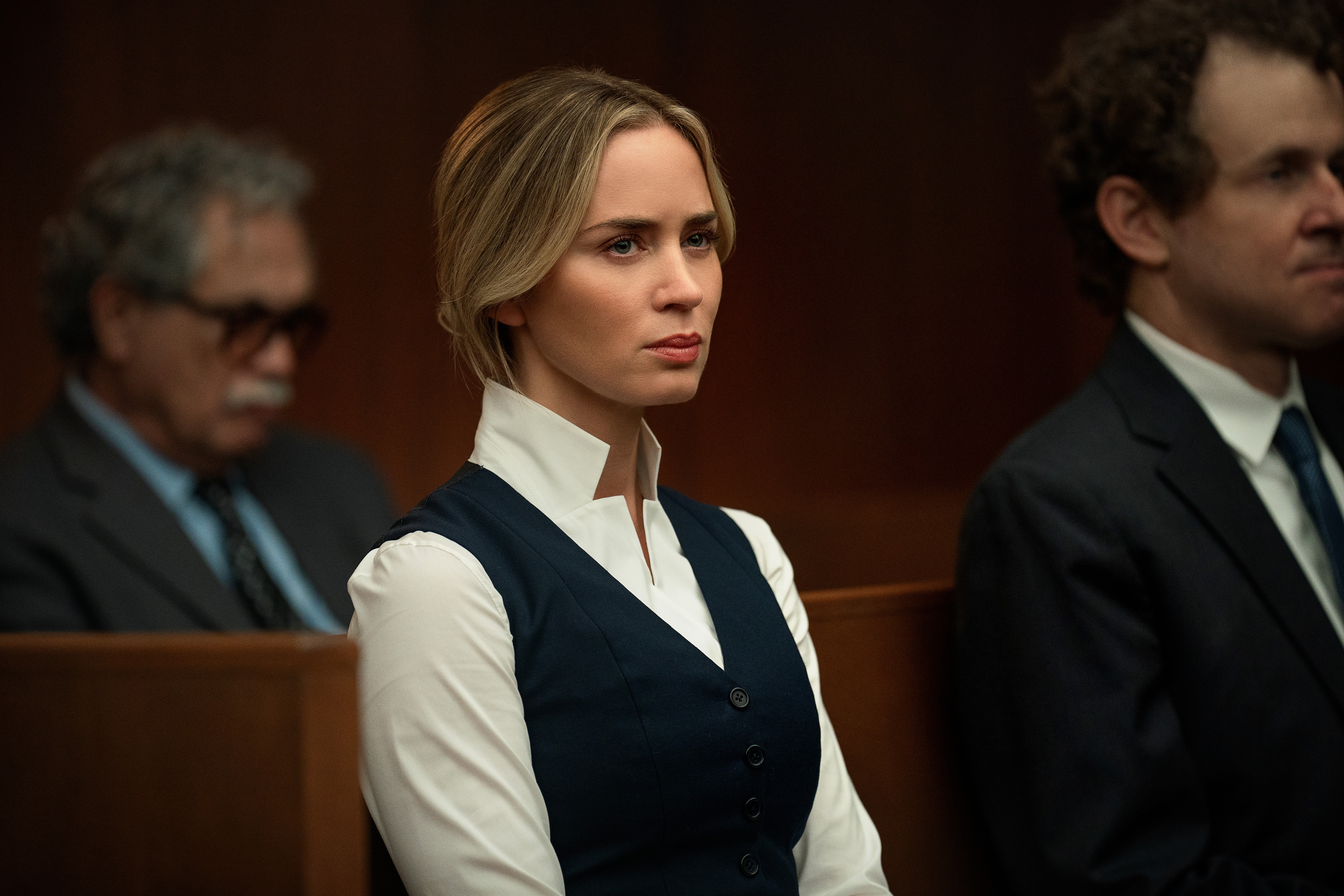 Emily Blunt as Liz in Pain Hustlers on Netlfix