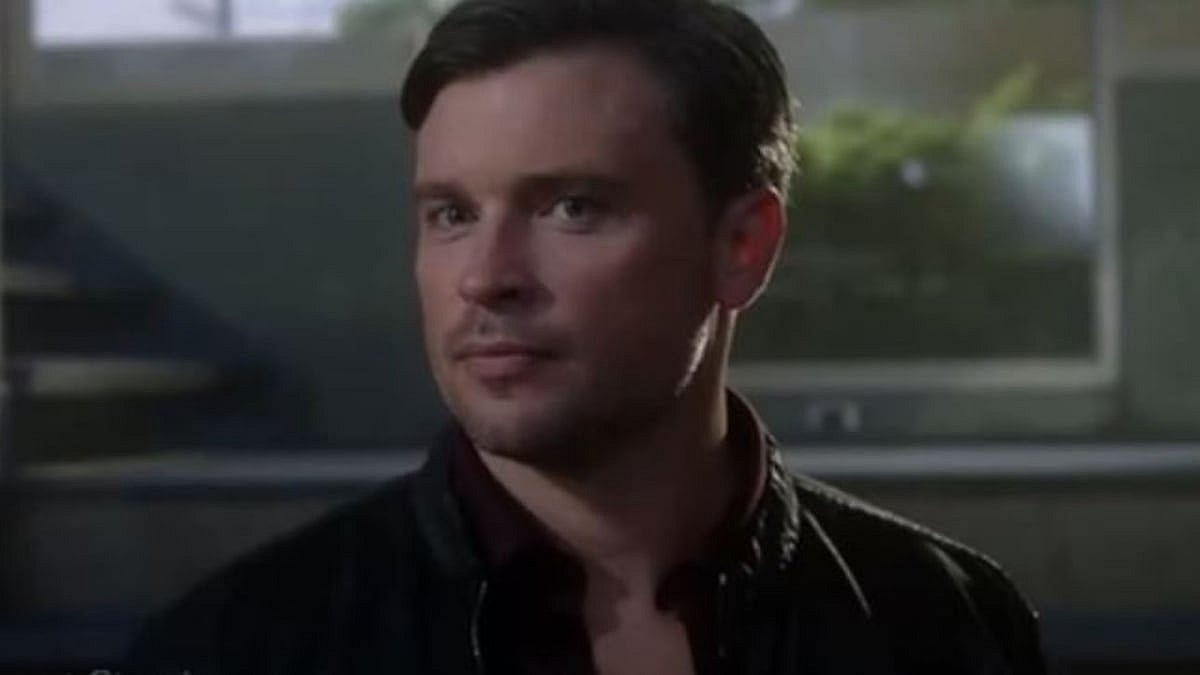 Lieutenant Pierce (Tom Welling) making his first address to the precinct in Lucifer Season 3 Episode 1 in 2017, Fox