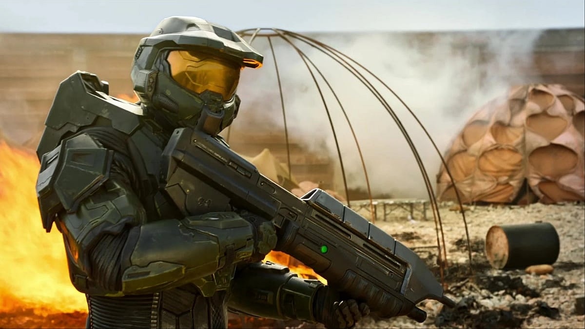 Master Chief (Pablo Schreiber) surveys Madrigal in Halo Season 1 Episode 1 "Contact" (2022), Paramount Plus