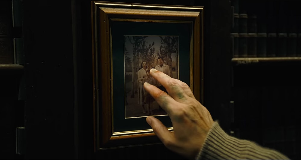 Flash trailer lends a hand