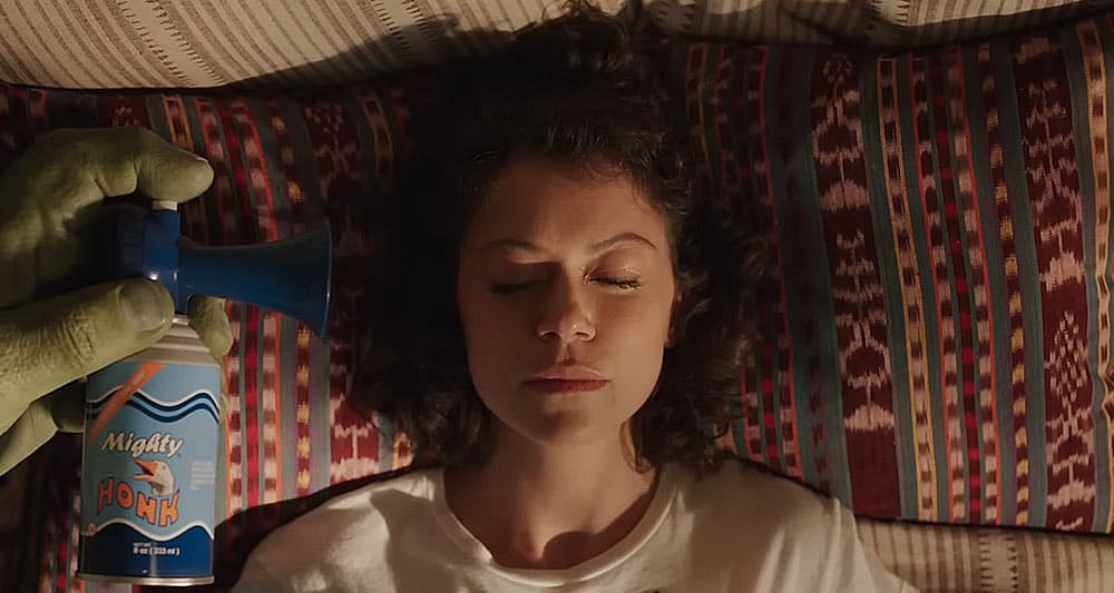 Bruce Banner gives Jennifer a rude awakening in A breakdown of the visual effects sequences in 'She-Hulk: Attorney at Law,' (2022) from Marvel's YouTube channel