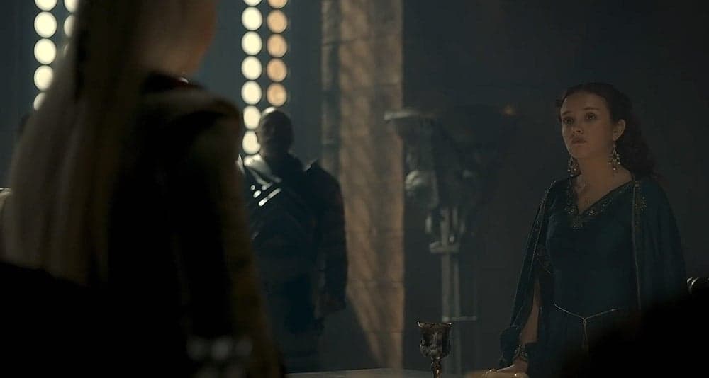 Rhaenyra and Alicent speak at a council hearing in House of the Dragon, HBO