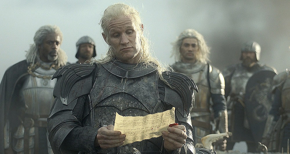 Daemon reads a note from the King in House of the Dragon, HBO