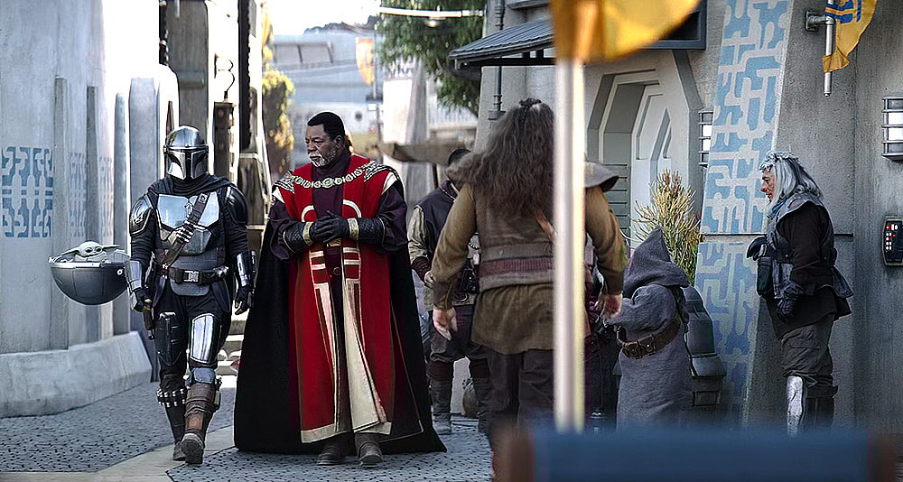 Din Djarin and Greef Karga reunite in 'The Mandalorian' (2023), Disney+