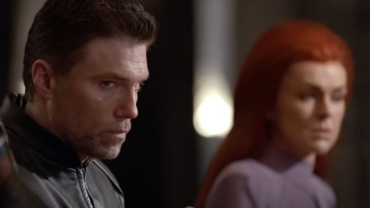 Black Bolt (Anson Mount) and Medusa (Serinda Swan) in a meeting of the Inhumans in Inhumans  2017, Marvel Entertainment 