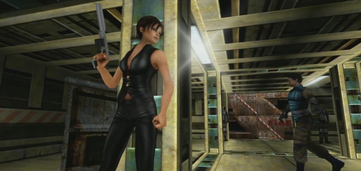 Joanna Dark (Eveline Fischer) hides from the guards in Perfect Dark (2010), Microsoft Game Studios