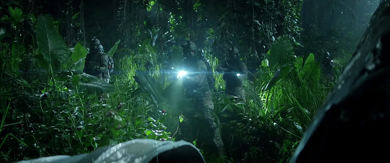 Soldiers discover a trainwreck in Godzilla (2014), Legendary Pictures