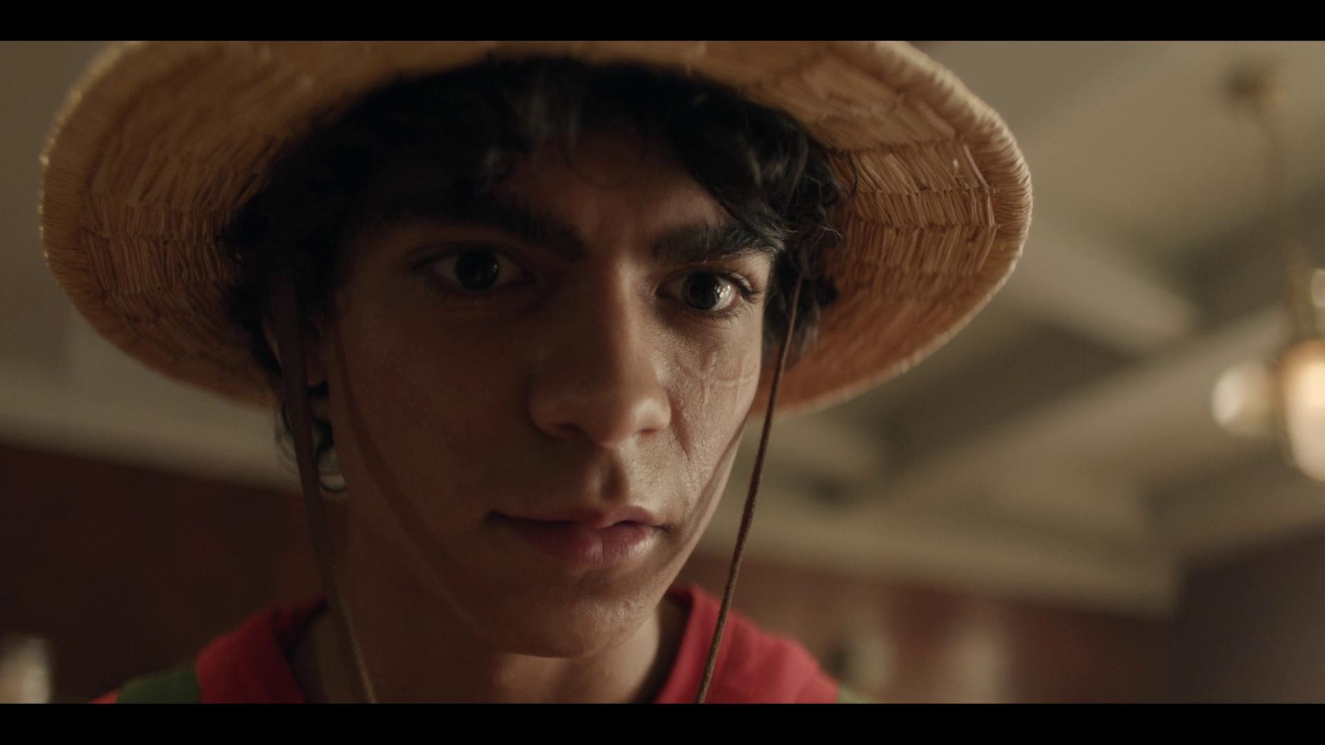 Luffy (Iñaki Godoy) spirals into a state of shock after seeing Zoro's (Maceknyu) wound in One Piece Season 1 Episode 6 "The Chef and the Chore Boy" (2023), Netflix