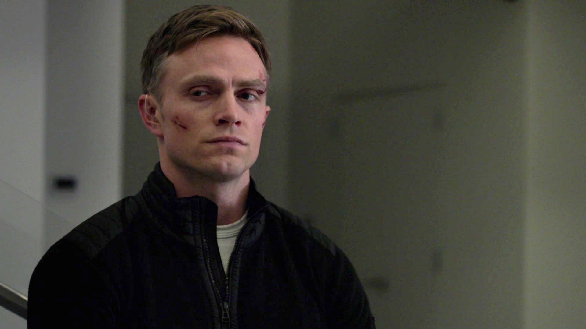 Benjamin Pondexter (Wilson Bethel) stands watch over Wilson Fisk (Vincent D'Onofrio) in Daredevil Season 3 Episode 3 “No Good Deed” (2018), Marvel Entertainment