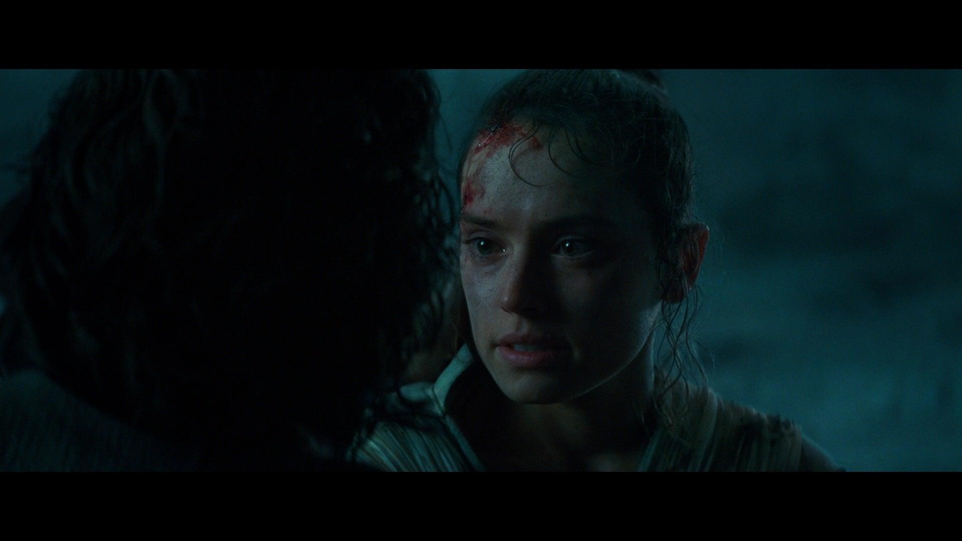 Rey (Daisy Ridley) says good-bye to Kylo Ren (Adam Driver) in Star Wars: Episode IX - The Rise of Skywalker (2019), Disney