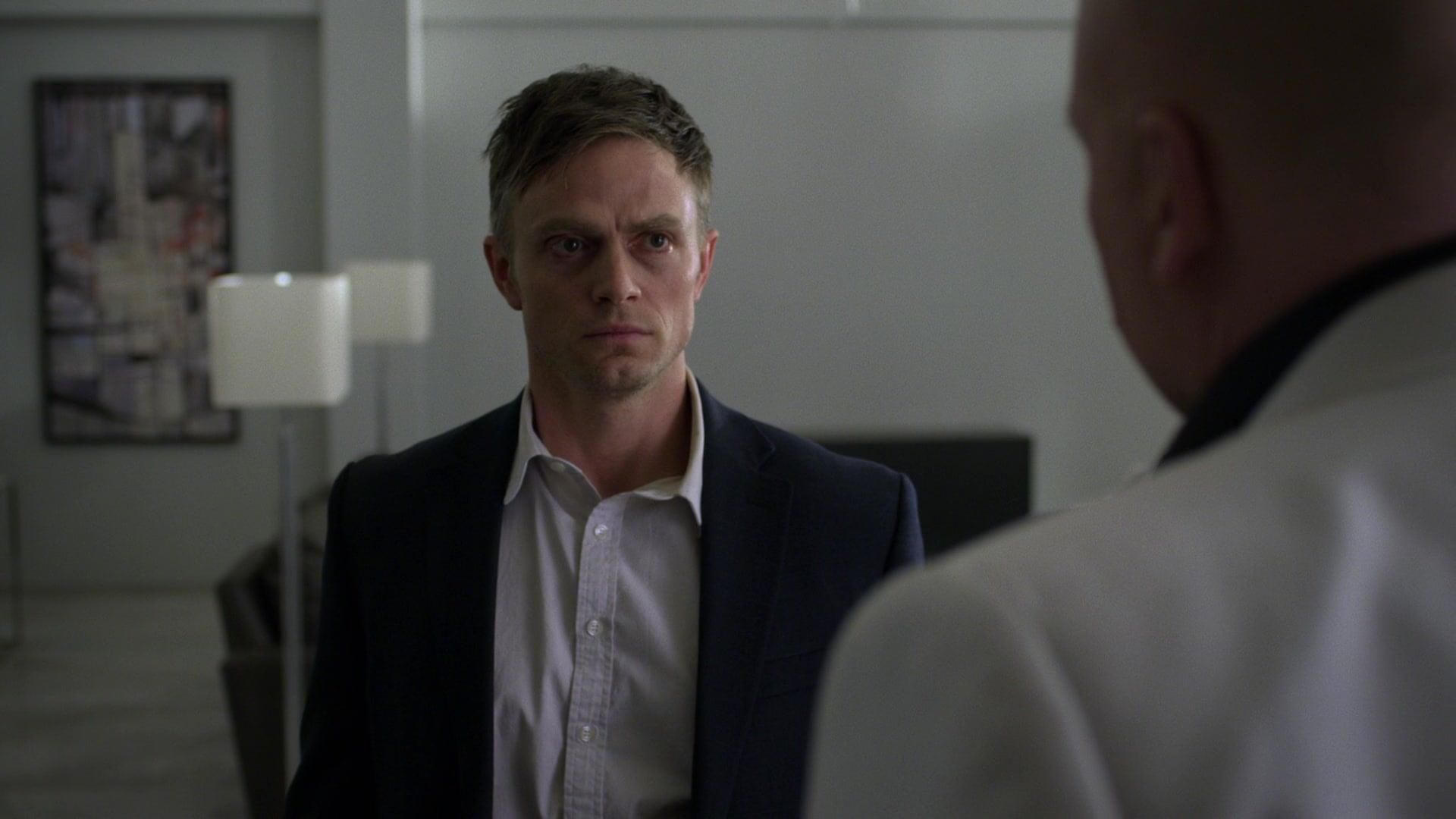 Benjamin Pondexter (Wilson Bethel) tries to break free of Wilson Fisk's (Vincent D'Onofrio) influence in  Daredevil Season 3 Episode 6 “The Devil You Know” (2018), Marvel Entertainment