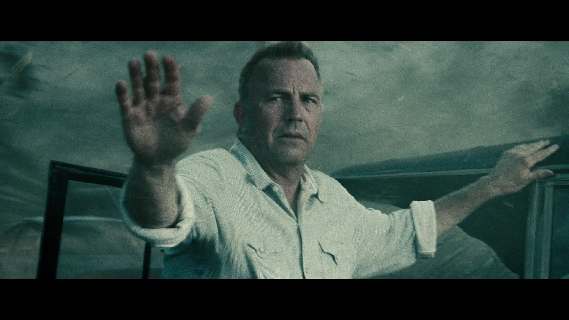 Jonathan Kent (Kevin Costner) sacrifices himself for no reason in Man of Steel (2013), Warner Bros. Entertainment