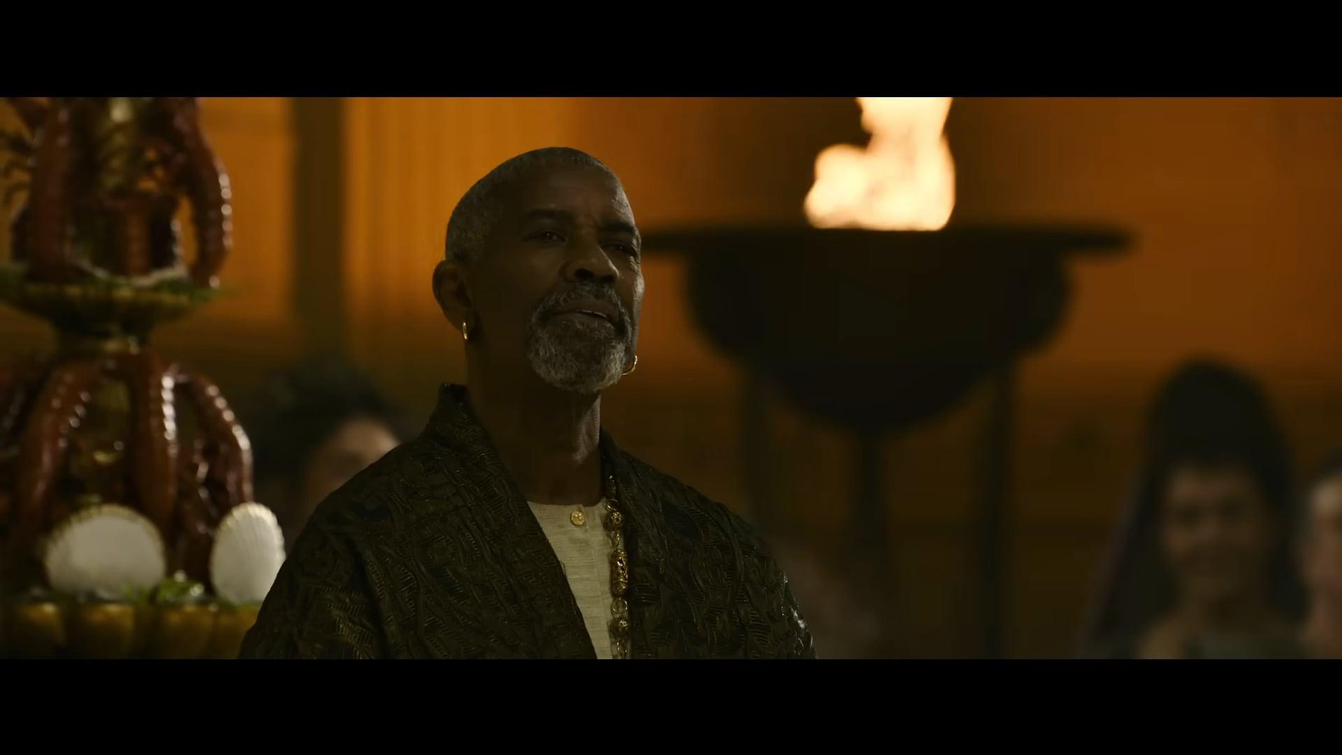 Macrinus (Denzel Washington) takes notice of Lucuis' (Paul Mescal) fighting skills in Gladiator 2 (2024), Paramount Pictures