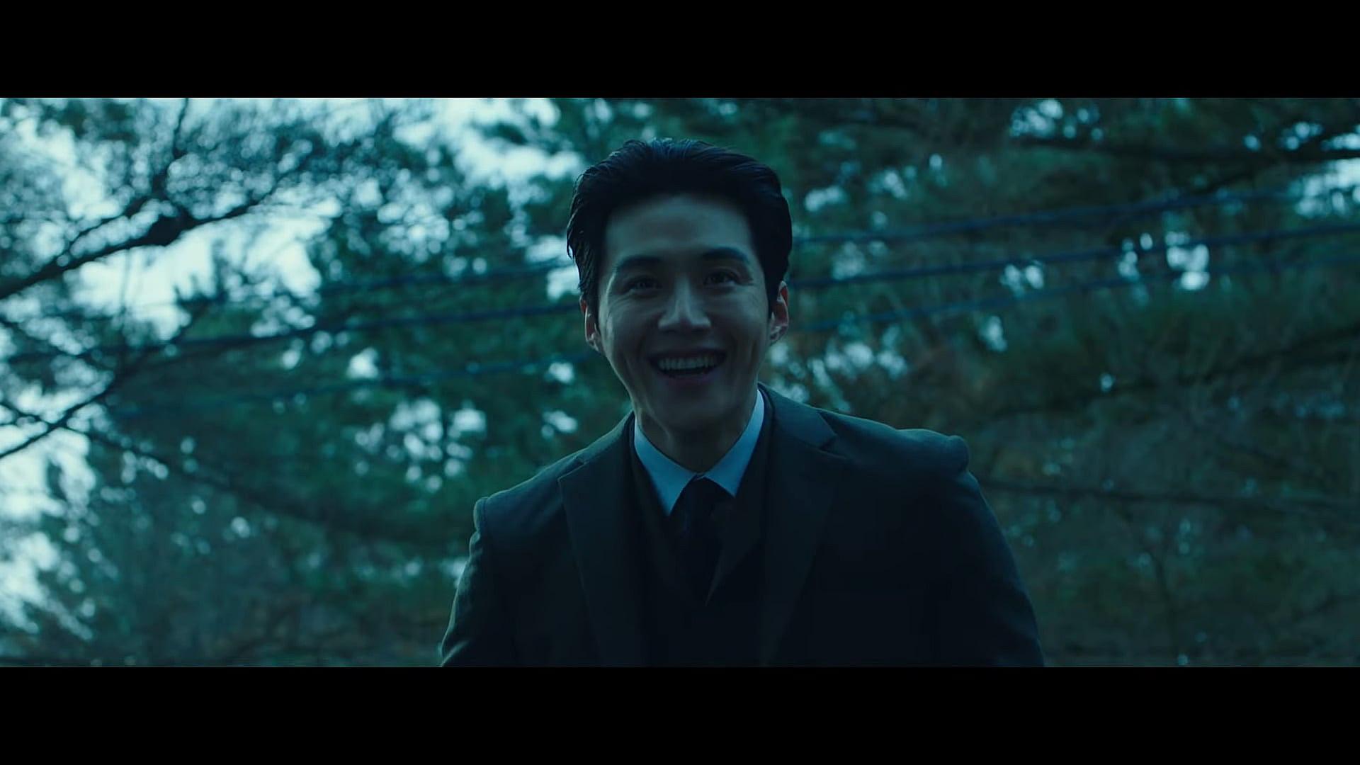 The Nobleman is happy to see Marcos in The Childe (2023), Sageumwol Film