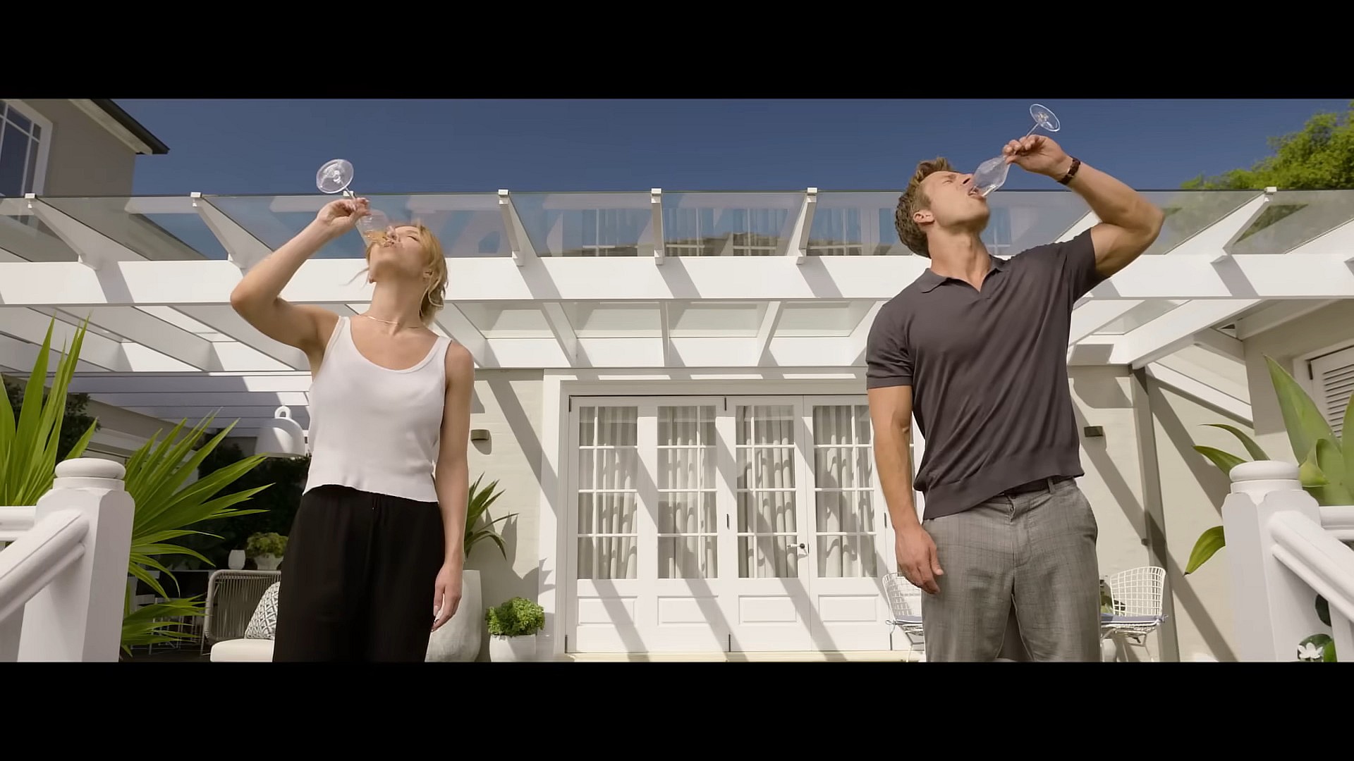 Sydney Sweeney as Bea and Glen Powell as Ben in Anyone But You (2023), Sony Pictures