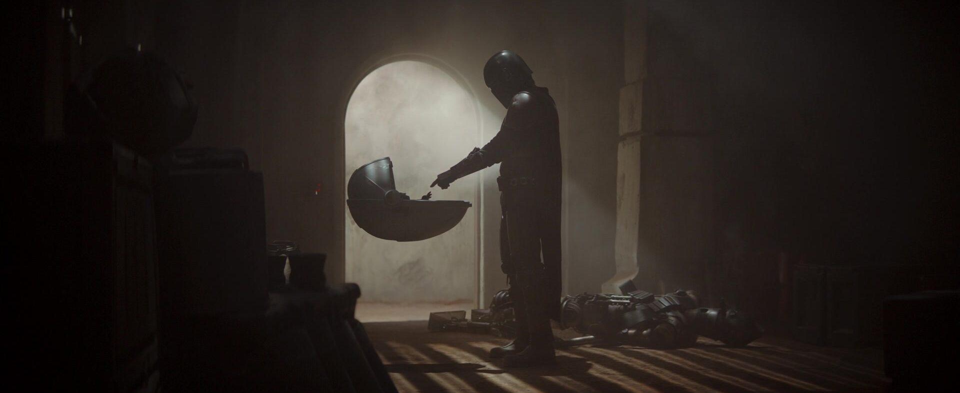 Din Djarin (Pedro Pascal) meets millions in merchandise sales in Mandalorian Season 1 Episode 1 "Chapter 1: The Mandalorian" (2019), Disney
