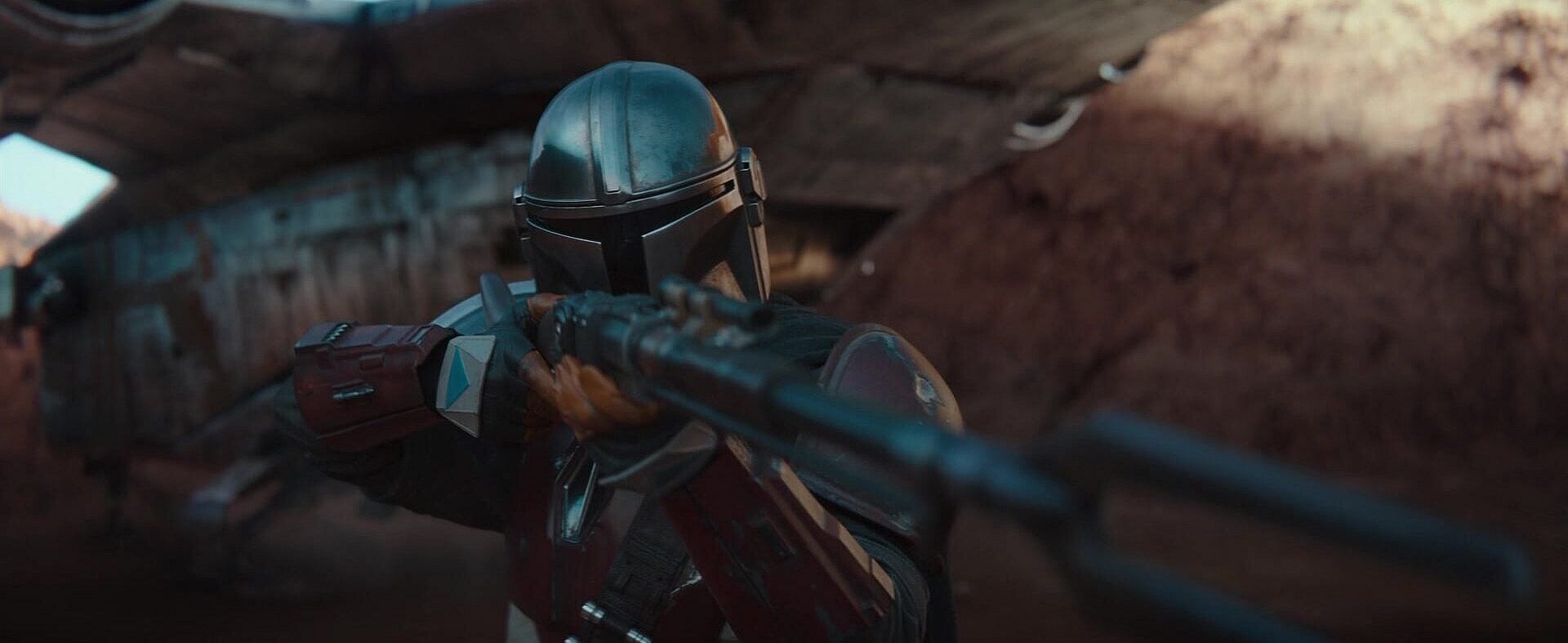 Din Djarin (Pedro Pascal) takes aim in The Mandalorian Season 1 Episode 1 "Chapter 1: The Mandalorian" (2019), Disney