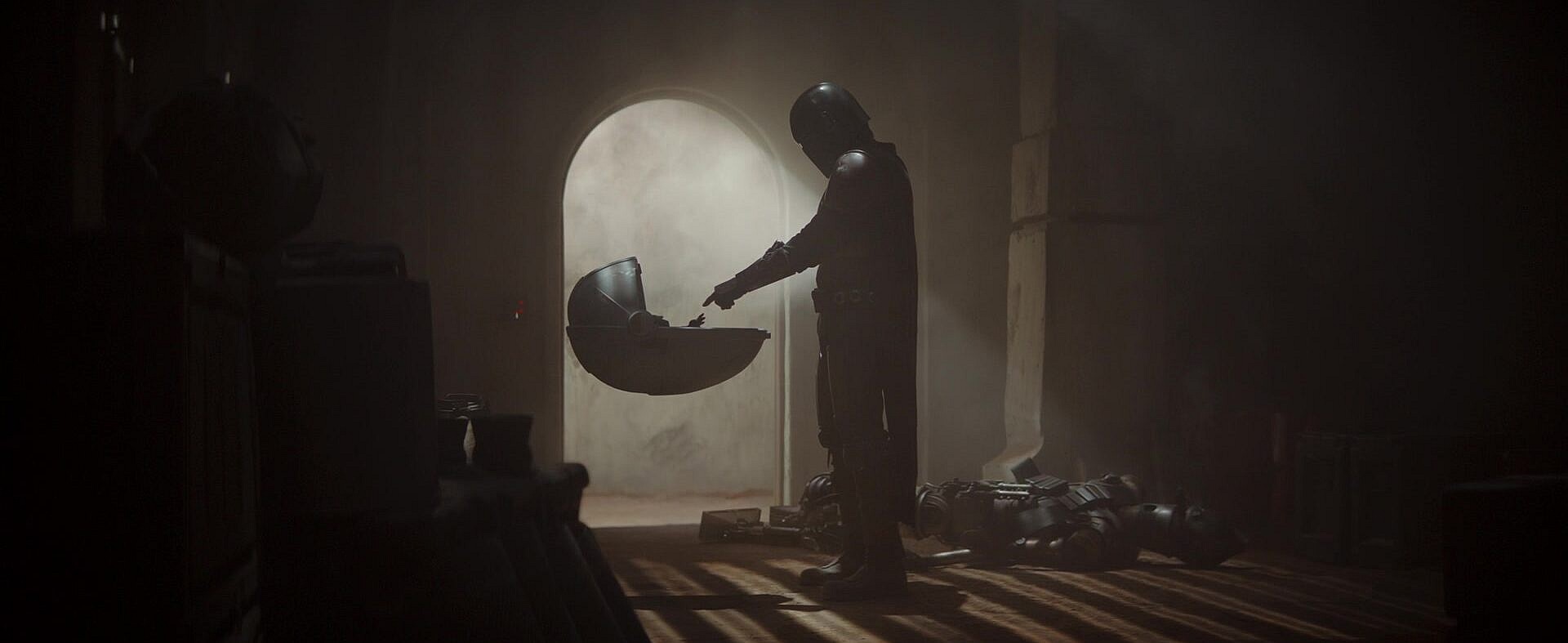 Din Djarin (Pedro Pascal) meets millions in merchandise sales in Mandalorian Season 1 Episode 1 "Chapter 1: The Mandalorian" (2019), Disney