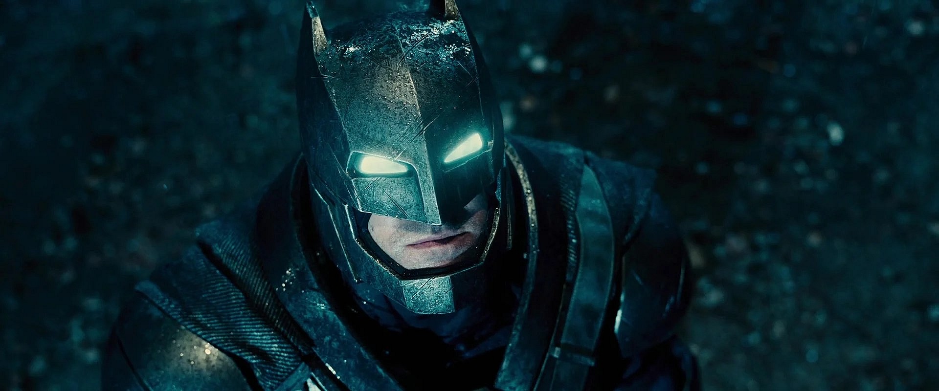 Batman (Ben Affleck) prepares himself for a confrontation with Superman (Henry Cavill) on the ropes in Batman v Superman: Dawn of Justice: Ultimate Edition (2016), Warner Bros. Pictures