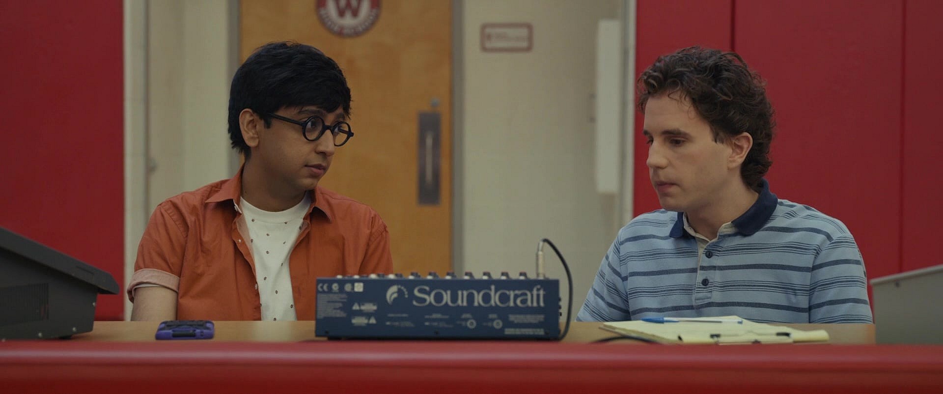 Jared Kalwani (Nik Dodani) serves as Evan Hansen's (Ben Platt) gay best friend in Dear Evan Hansen (2021), Universal Pictures 