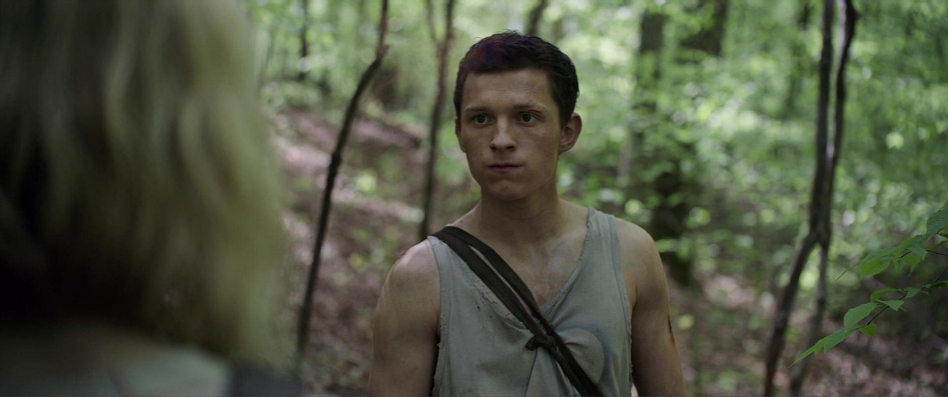 Todd Hewitt (Tom Holland) and Viola Eade (Daisy Ridley) talk in Chaos Walking (2021), Lionsgate