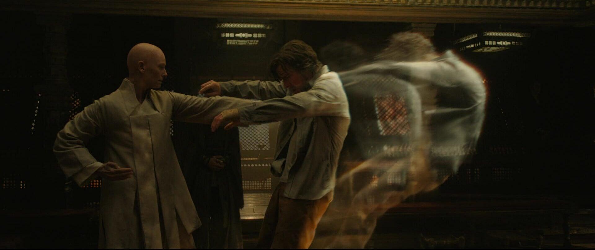 The Ancient One separates Doctor Strange's physical and astral forms in Doctor Strange (2016)