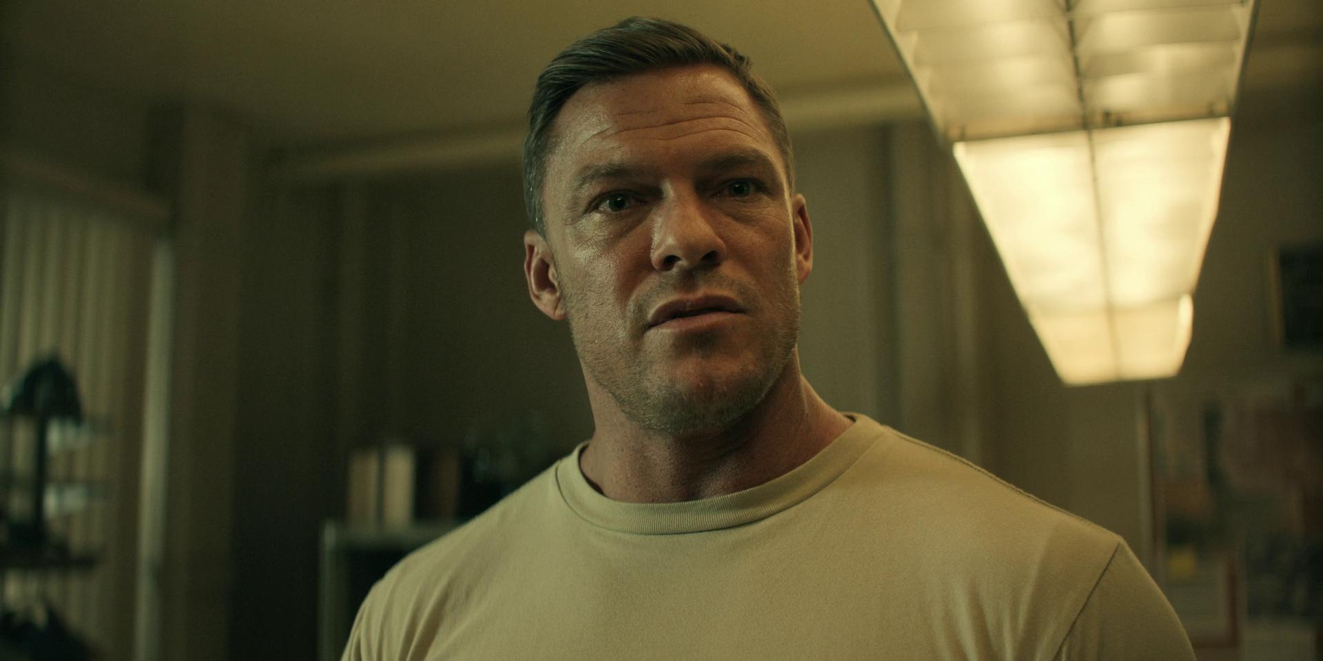 Jack (Alan Ritchson) has a hard lesson for his team in Reacher Season 2 Episode 7 "The Man Goes Through" (2023), Amazon