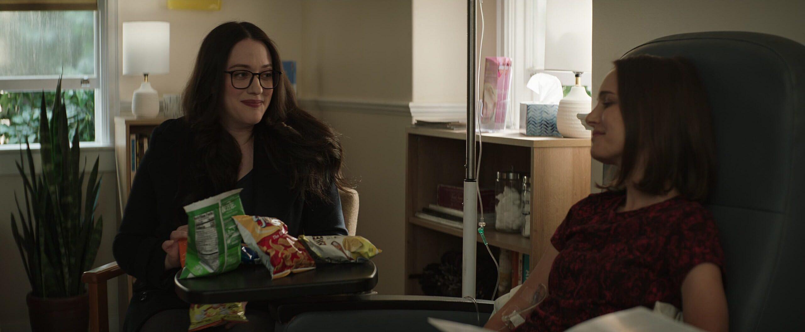 Darcy Lewis keeps Jane Foster company during chemotherapy in Thor: Love and Thunder (2022), Marvel