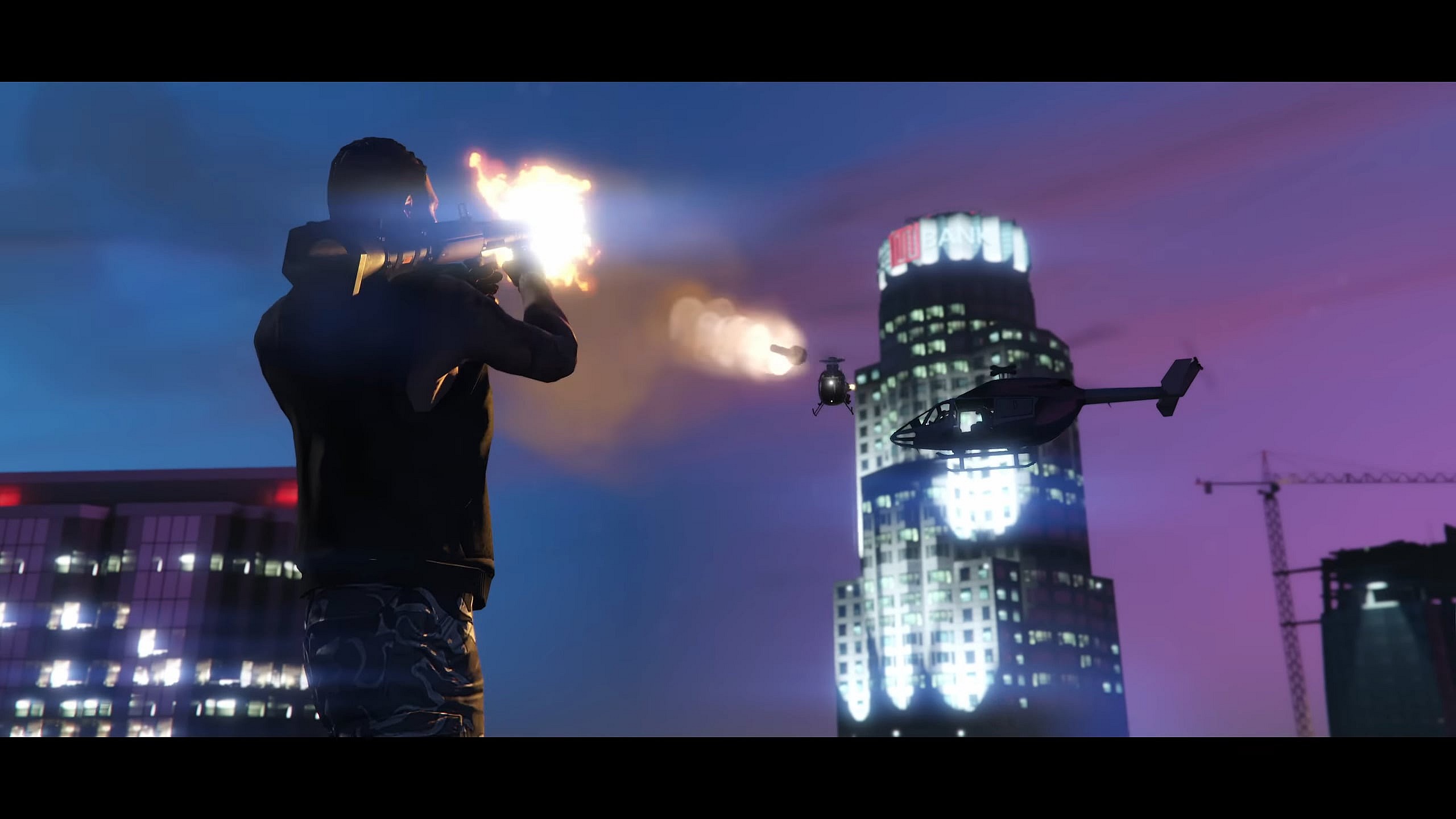 A player takes on the LSPD in Grand Theft Auto Online (2013), Rockstar Games