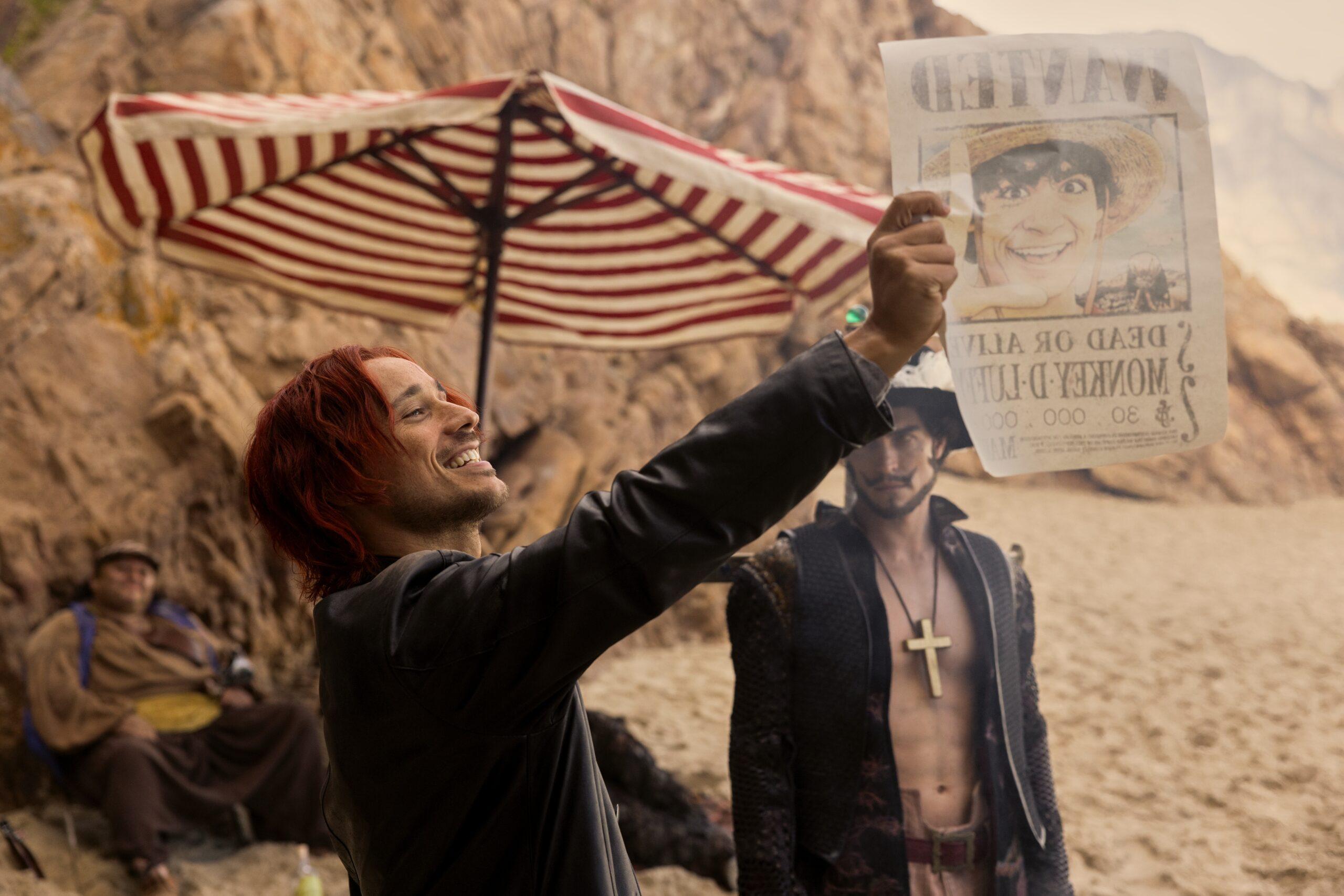 One Piece. (L to R) Peter Gadiot as Shanks, Steven Ward as Mihawk in season 1 of One Piece. Cr. Casey Crafford/Netflix © 2023