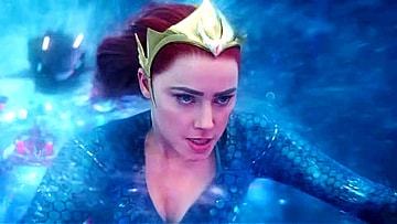Mera (Amber Heard) gives chase in Aquaman and the Lost Kingdom (2023), Warner Bros. Pictures