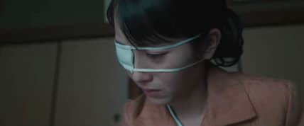Noriko (Minami Hamabe) keeps an eye on her kid in Godzilla Minus Zero (2026), Toho Co. Ltd.