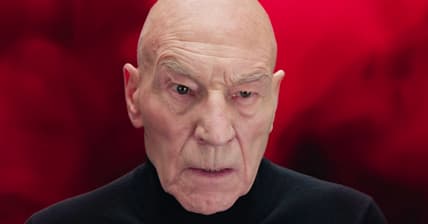 Charles Xavier (Patrick Stewart) enters the mind of Wanda Maximoff (Elizabethj Olsen) in Doctor Strange in the Multiverse of Madness (2022), Marvel Entertainment