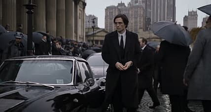 Robert Pattinson Describes Bruce Wayne As "A Weirdo," Says His Batman Persona Is "Almost Like A