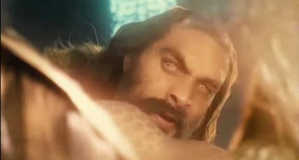 Aquaman vs Steppenwolf