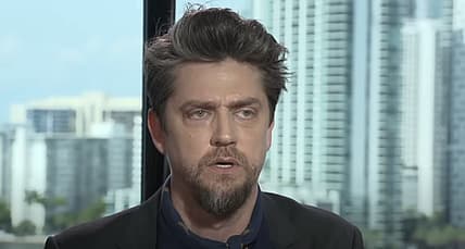 'The Flash' Director Andy Muschietti Seems To Spoil Major Character's Death, But Claims It "Should