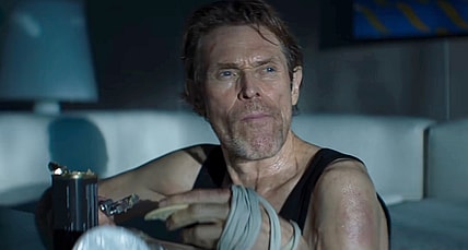 Nemo (Willem Dafoe) eats dinner in Inside (2023), Focus Features