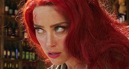 Mera (Amber Heard) readies herself to fight back in Aquaman (2018), Warner Bros. Entertainment via Blu-ray