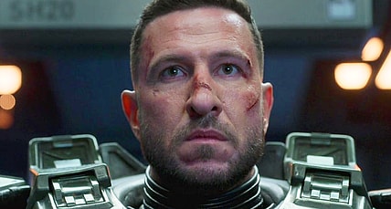 The Master Chief (Pablo Schrieber) defies his UNSC superiors in Halo Season 1 Episode 9 "Transcendence" (2022), Paramount Plus