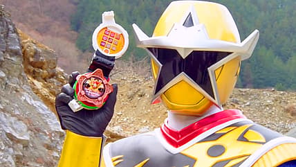Former 'Power Rangers' Showrunner Confirms Saban, Hasbro Avoided 'Super Sentai' Props And Costumes